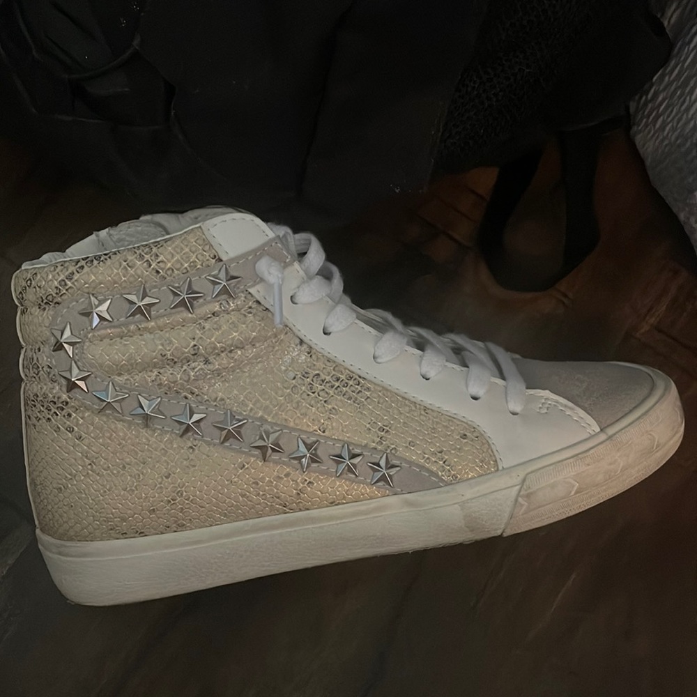 VH high tops